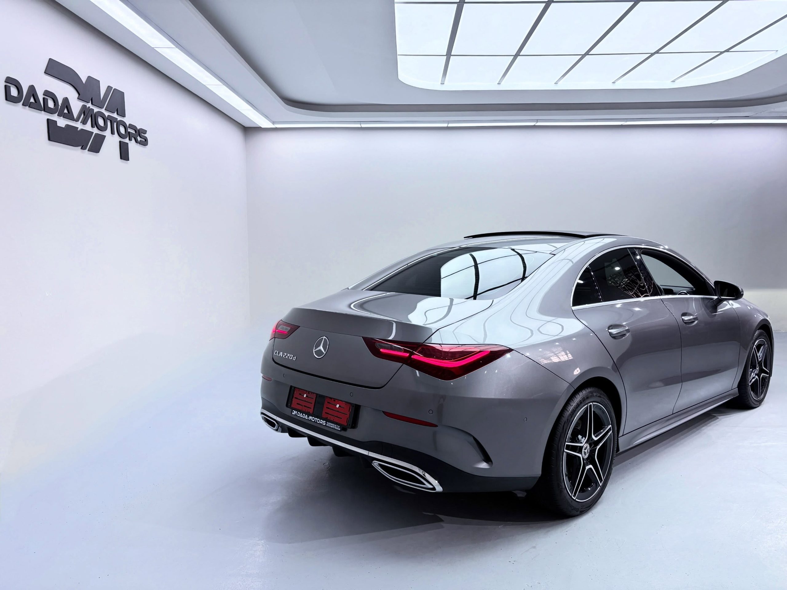
								MERCEDES-BENZ CLA 220D AUTO full									