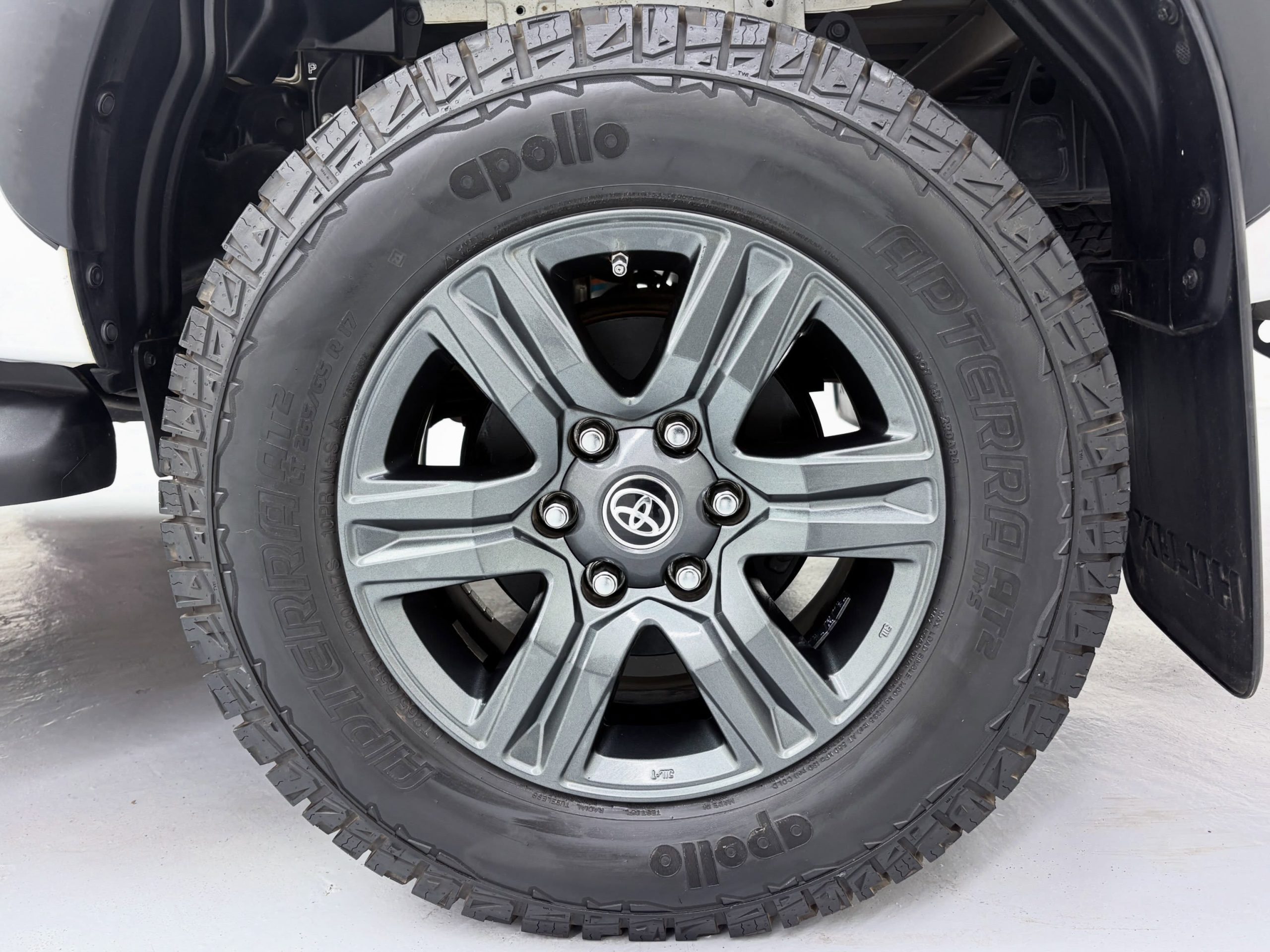 
								TOYOTA HULIX 2.4 GD-6 RB RAIDER A/T P/U D/U full									
