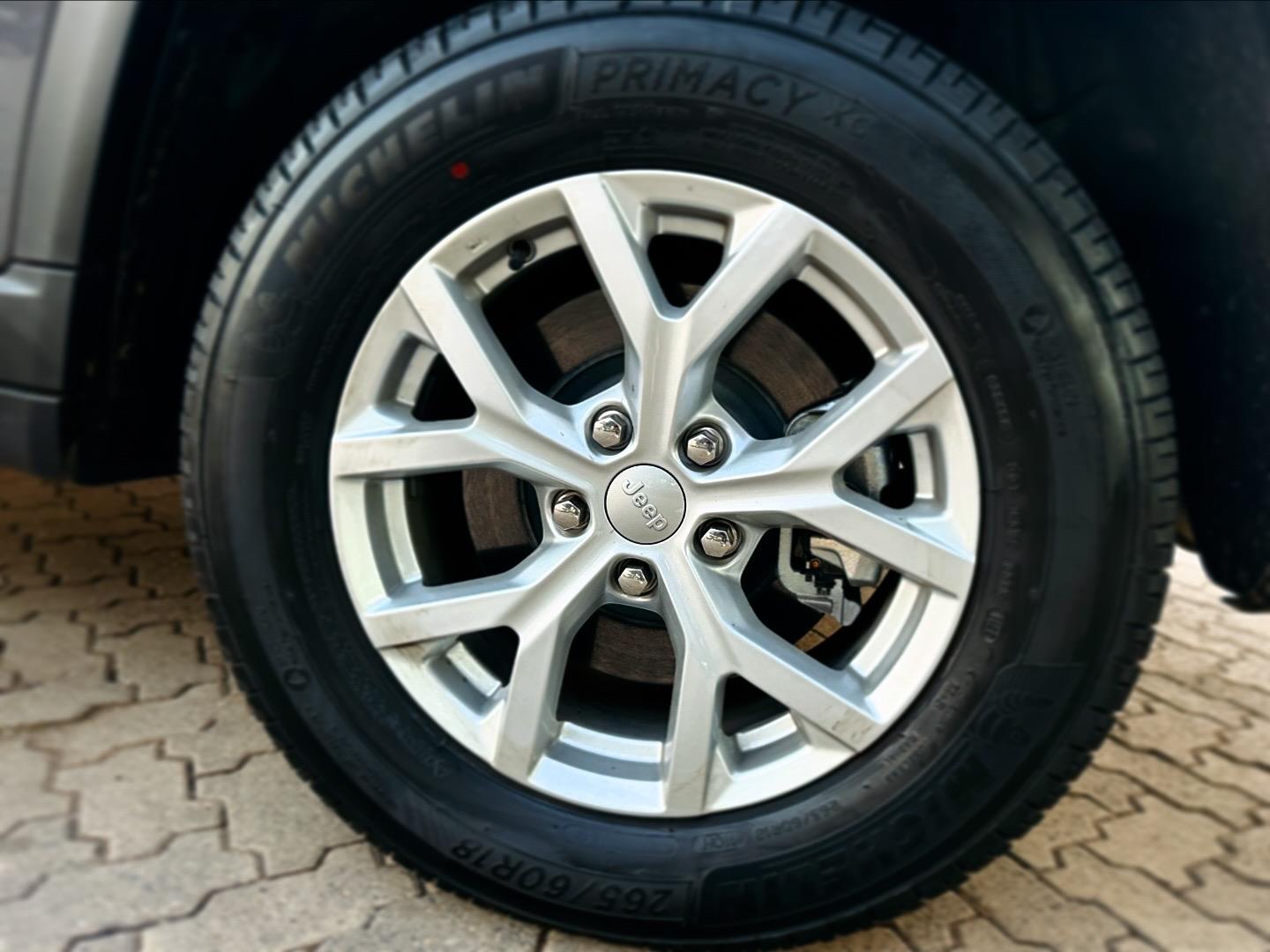 
								JeepGrand CherokeeL 3.6 4×4 Limited full									