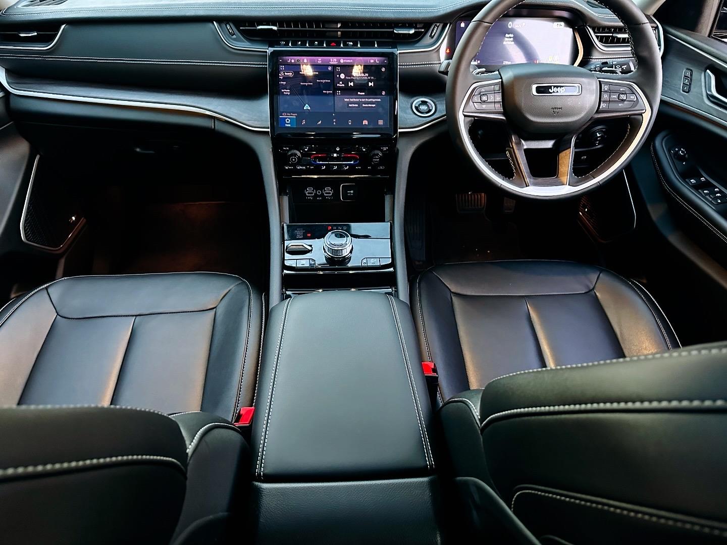 
								JeepGrand CherokeeL 3.6 4×4 Limited full									