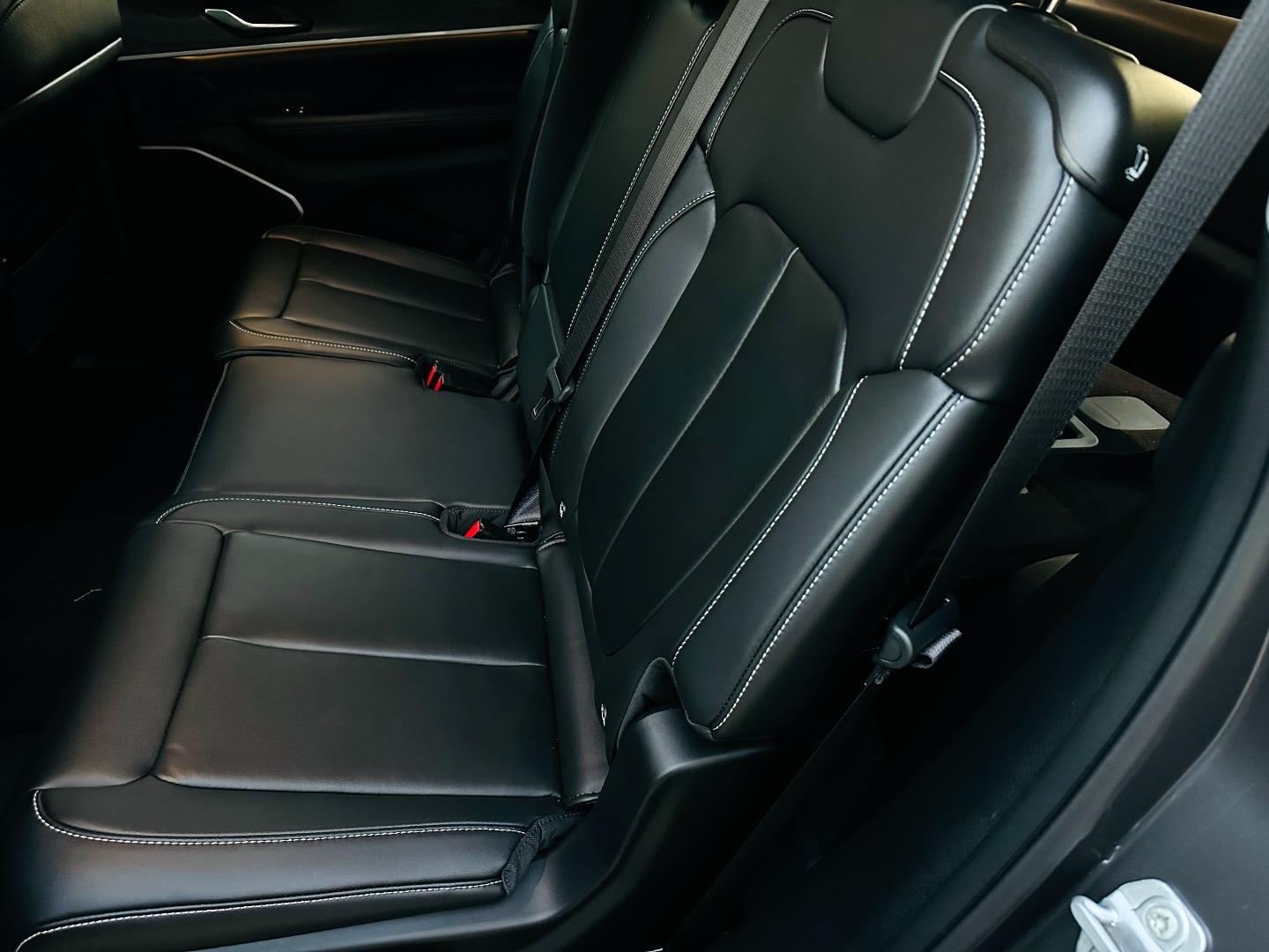 
								JeepGrand CherokeeL 3.6 4×4 Limited full									
