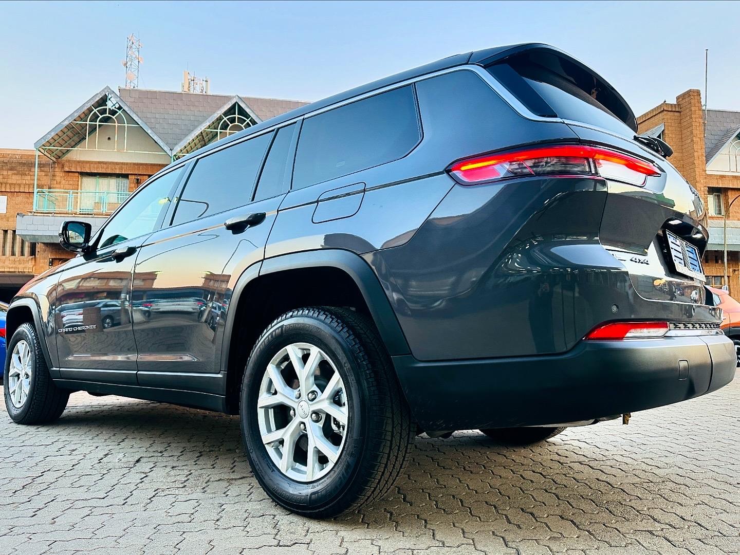 
								JeepGrand CherokeeL 3.6 4×4 Limited full									