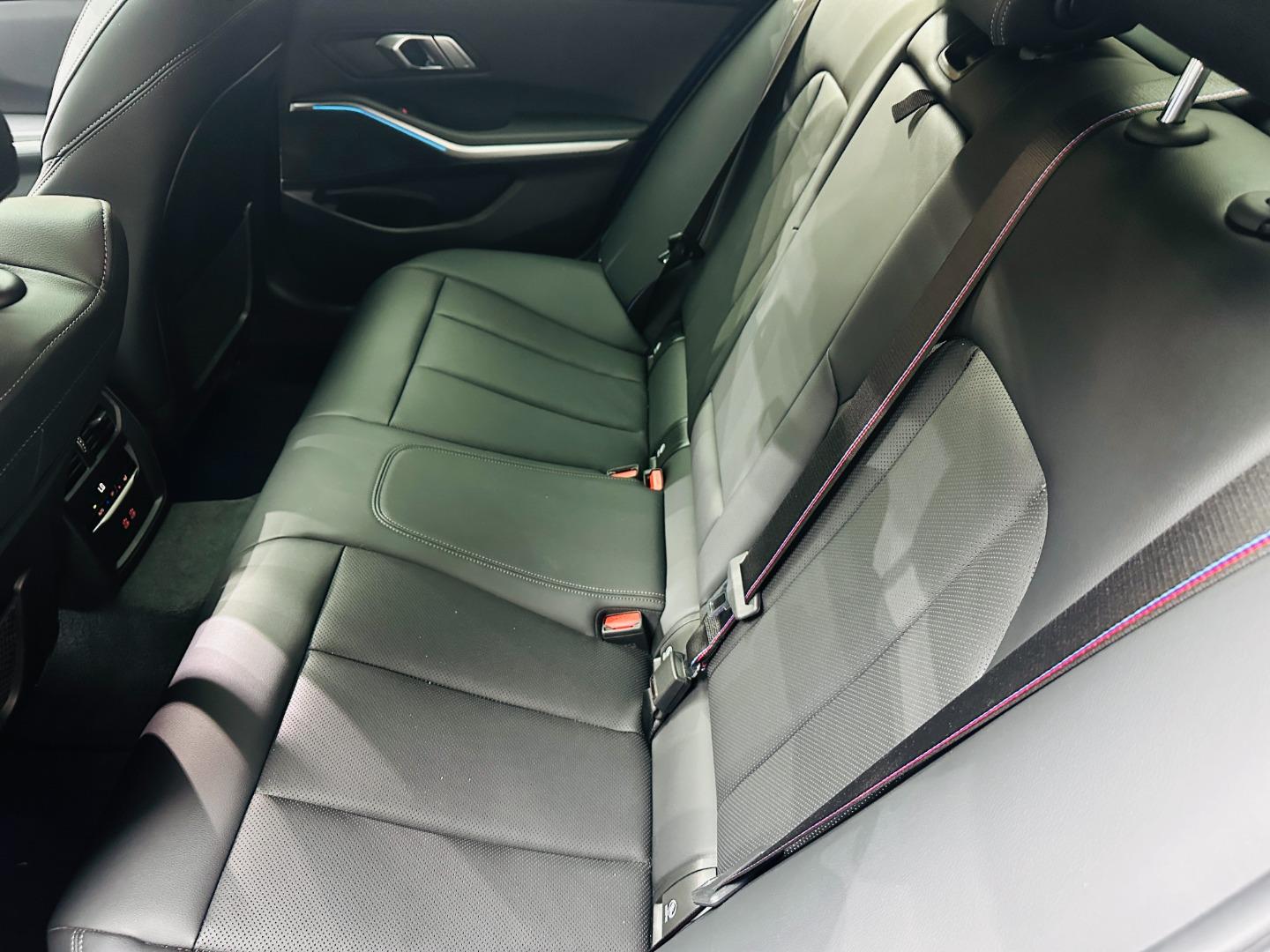 
								BMW3 Series320d Mzansi Edition full									