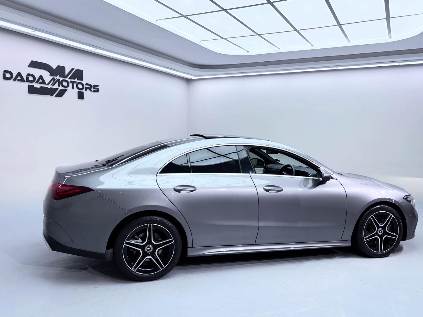 
								Mercedes-BenzCLACLA220d AMG Line full									