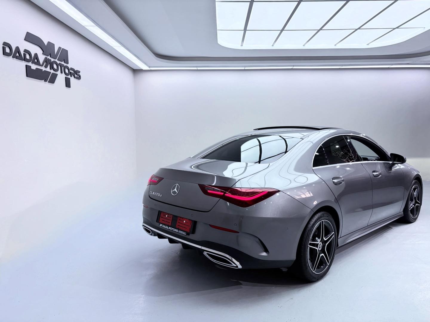 
								Mercedes-BenzCLACLA220d AMG Line full									