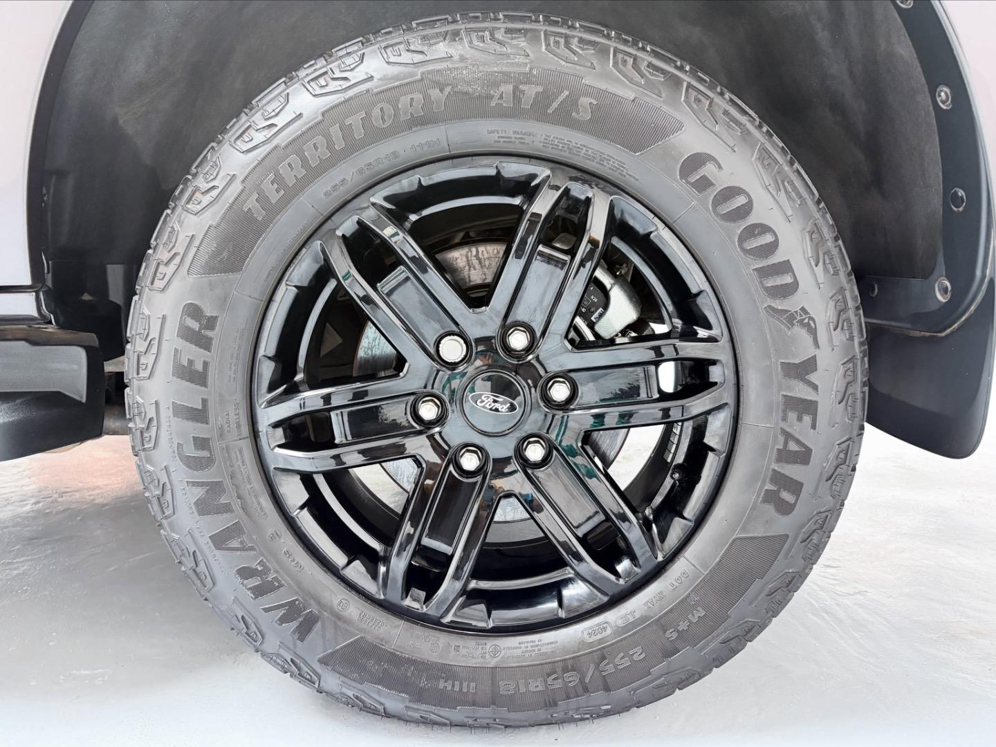
								FordEverest2.0 Biturbo 4×4 Sport full									