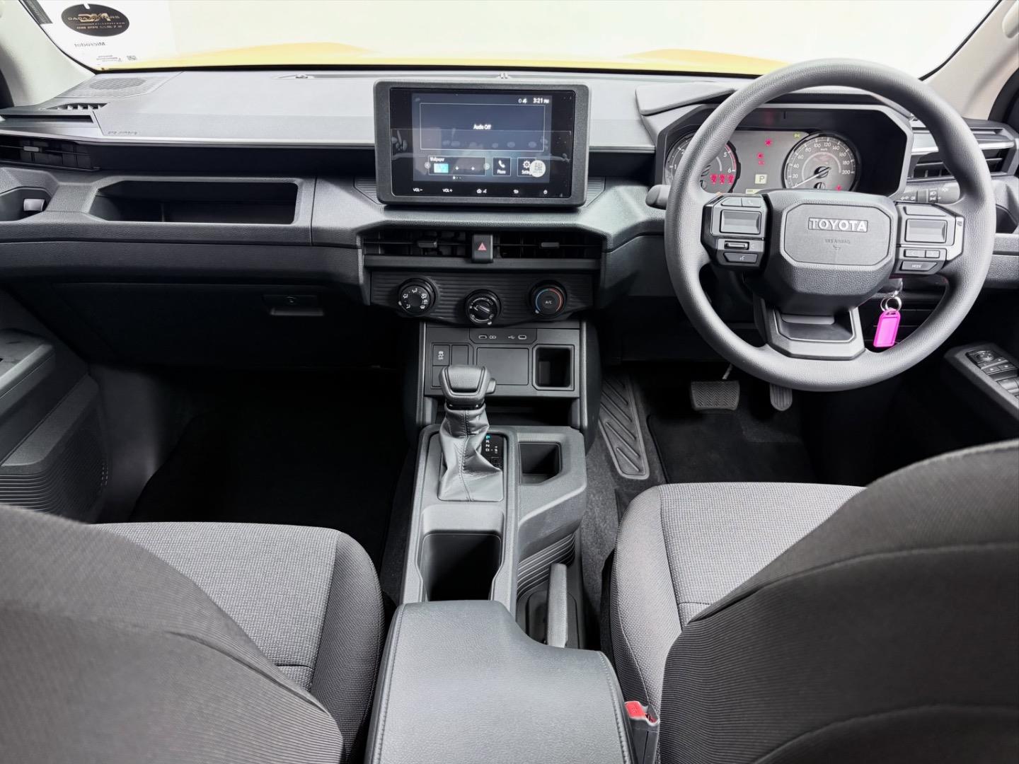 
								ToyotaHilux2.8GD-6 Double Cab SRX full									