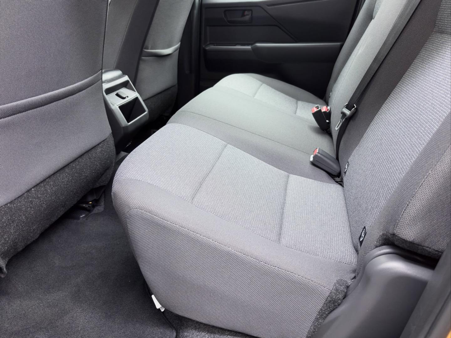 
								ToyotaHilux2.8GD-6 Double Cab SRX full									
