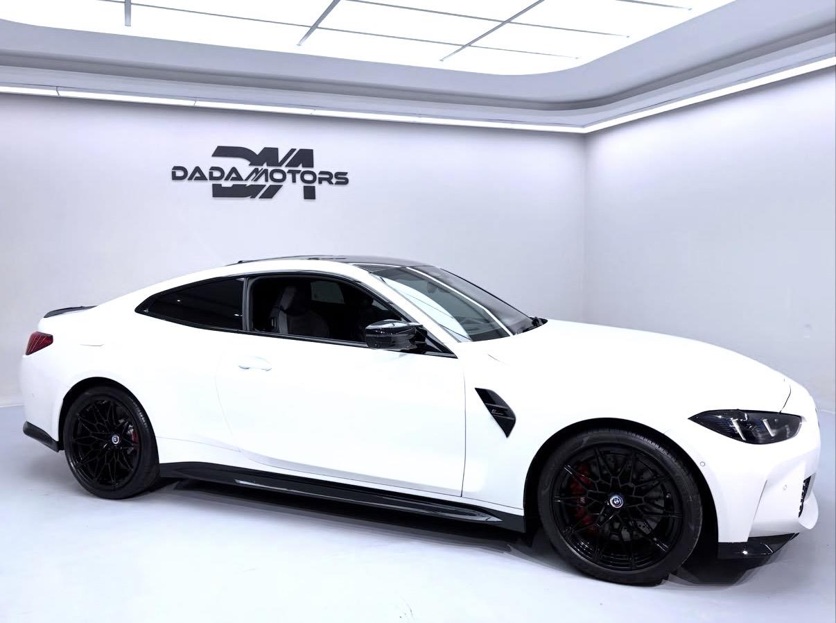 
								BMWM4Competition Coupe M xDrive full									