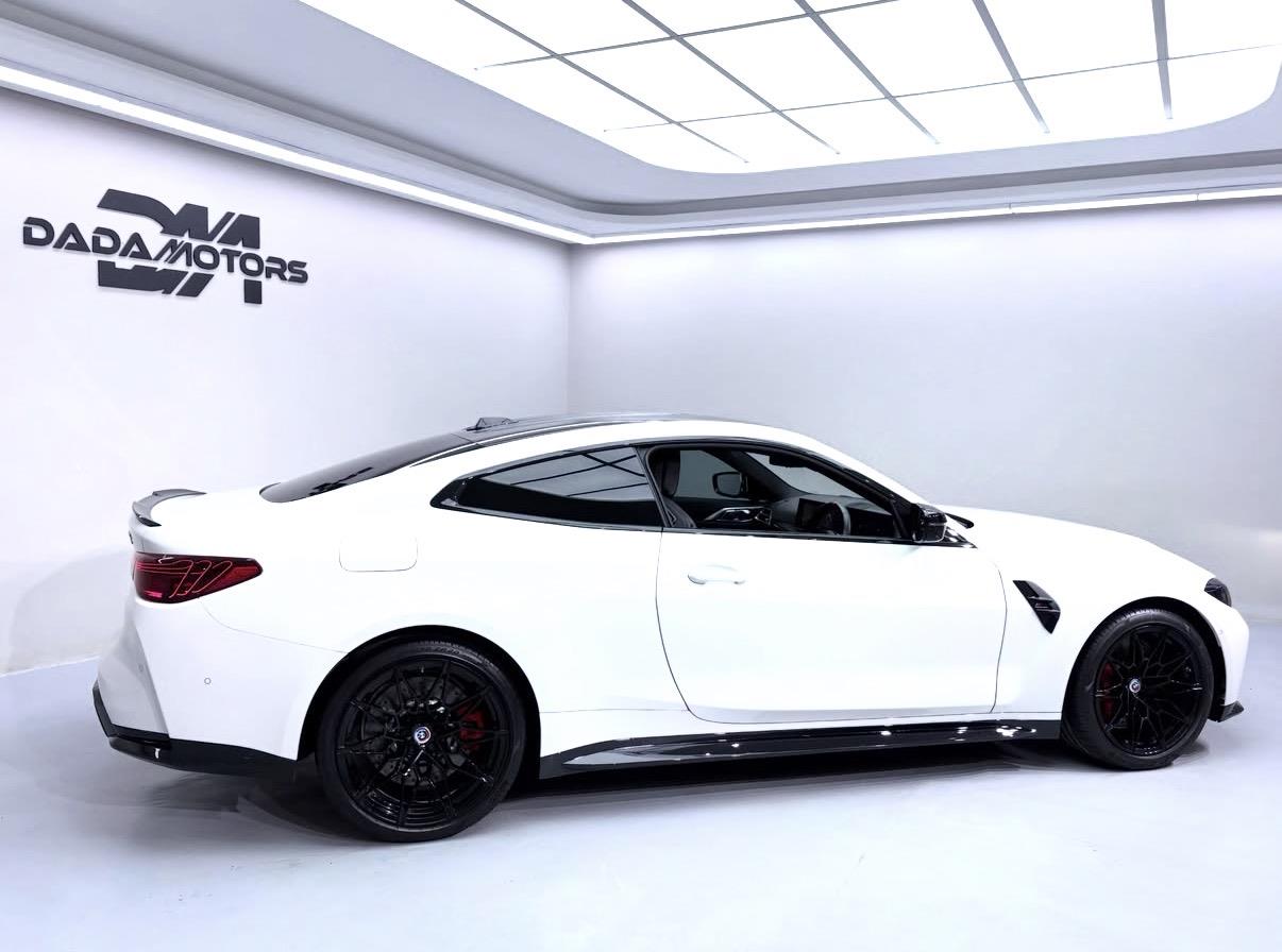 
								BMWM4Competition Coupe M xDrive full									