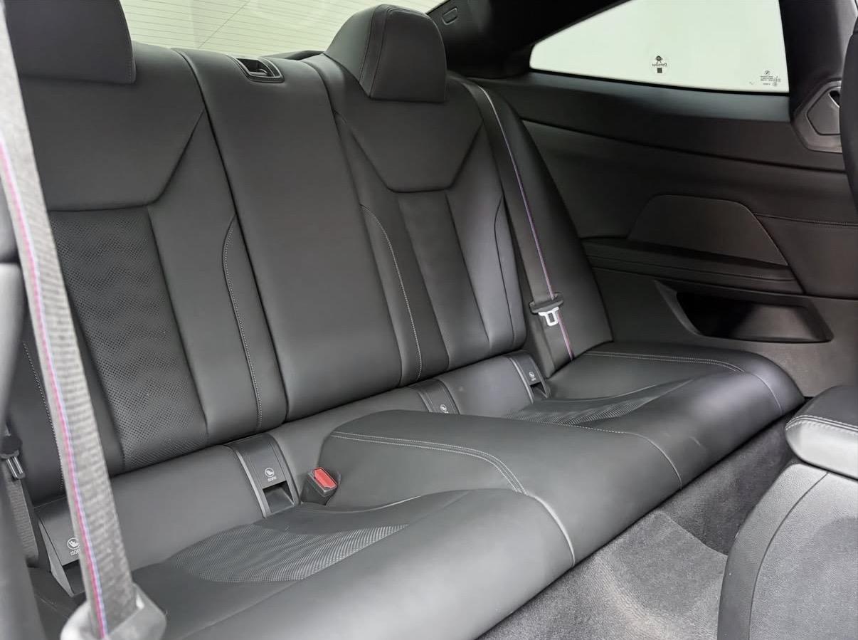 
								BMWM4Competition Coupe M xDrive full									
