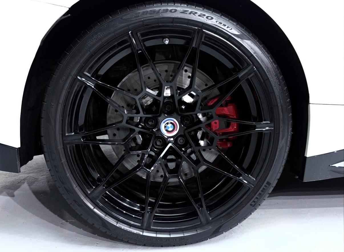 
								BMWM4Competition Coupe M xDrive full									
