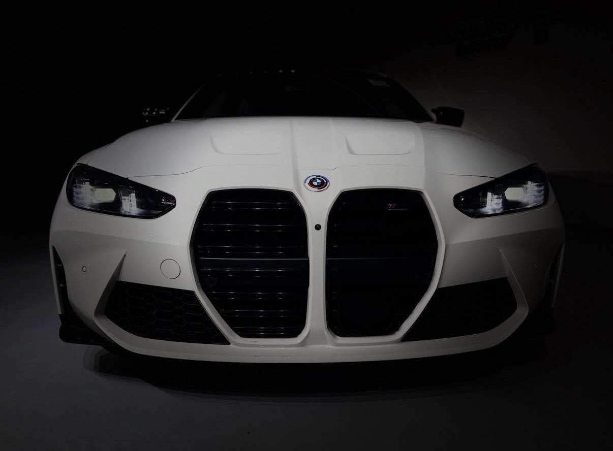 
								BMWM4Competition Coupe M xDrive full									
