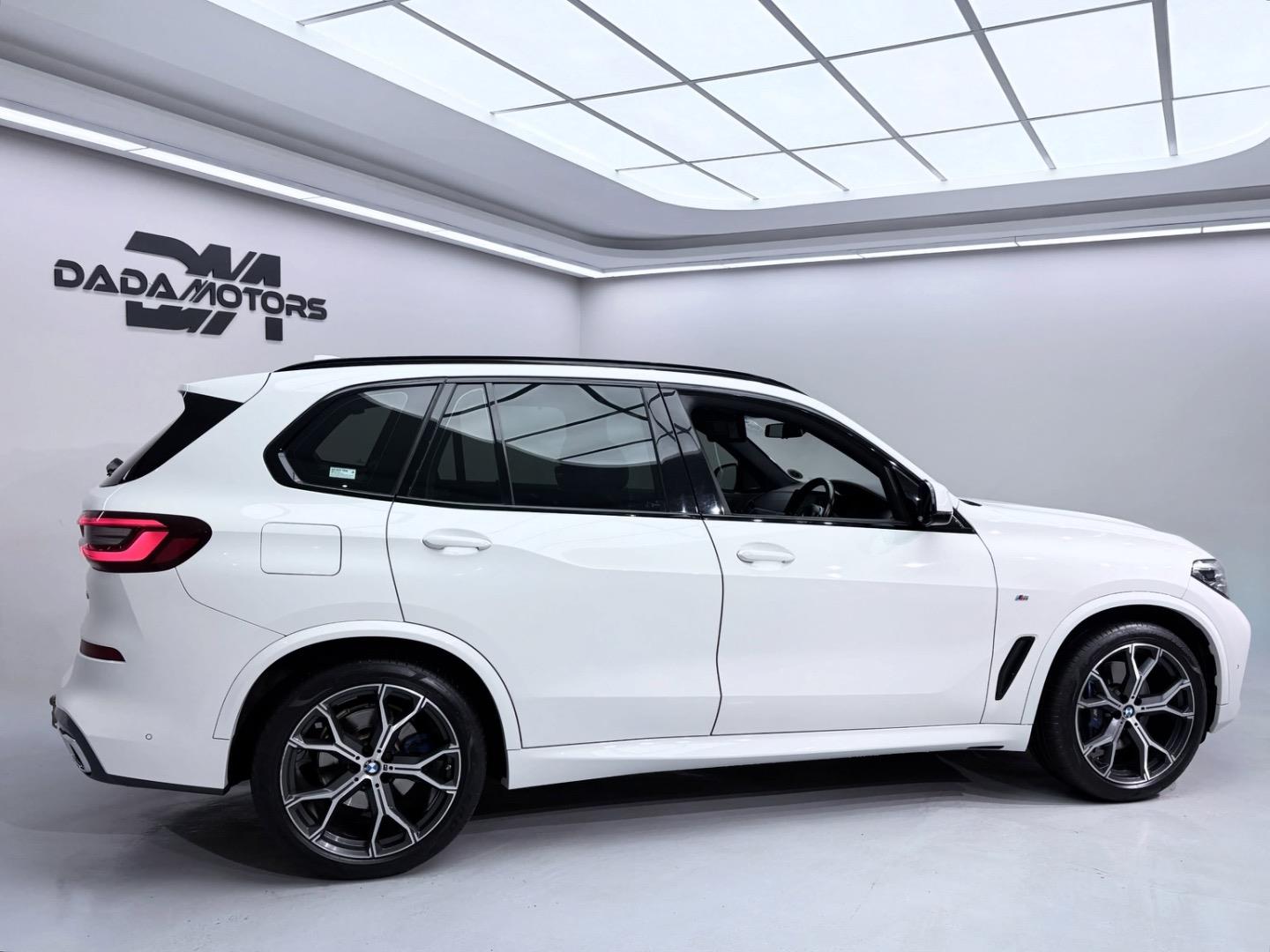 
								BMWX5xDrive30d M Sport full									