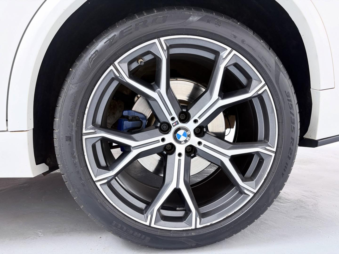 
								BMWX5xDrive30d M Sport full									