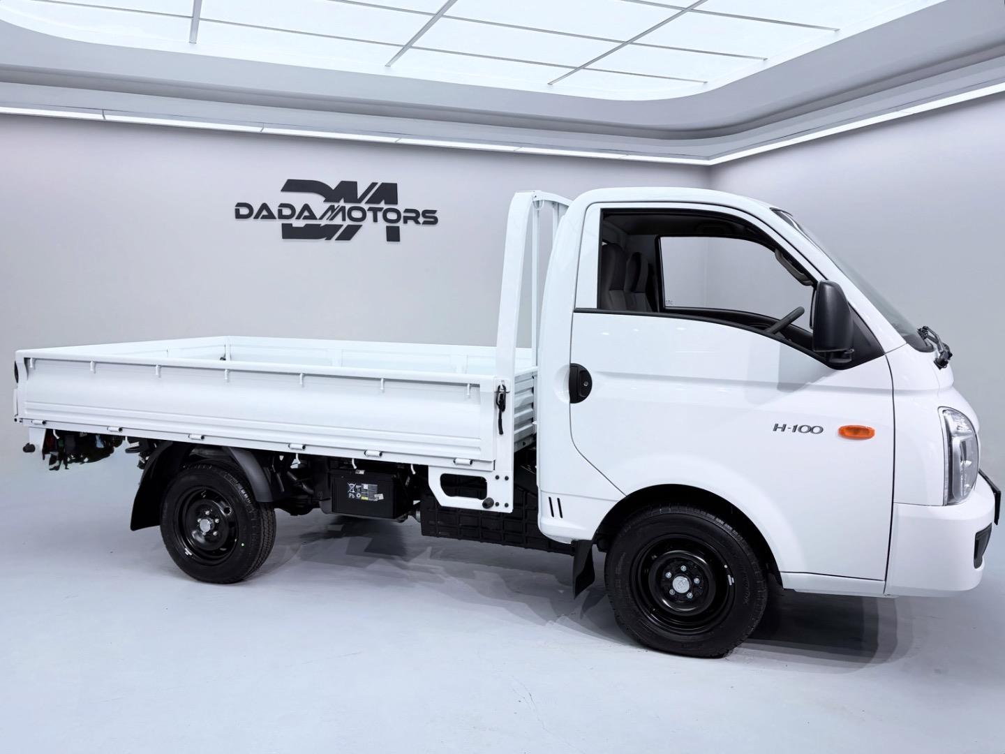 HyundaiH-100Bakkie 2.6D Deck (Aircon)