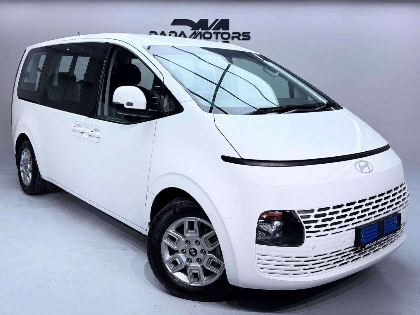 HyundaiStaria2.2D Executive 9-Seater