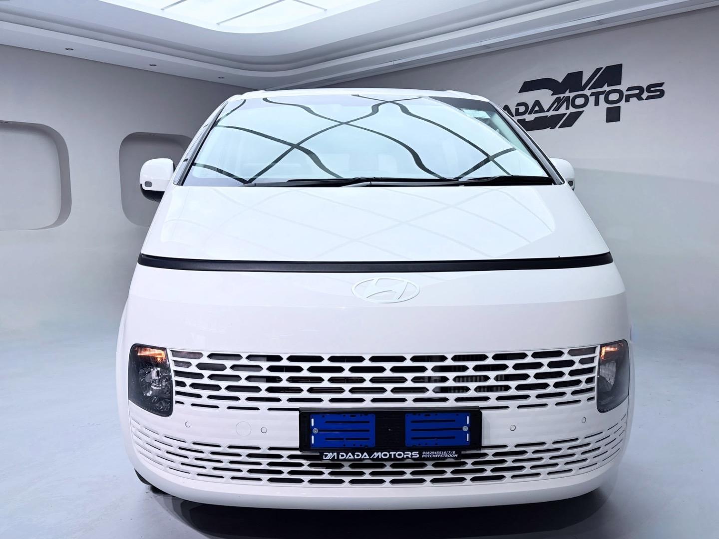 
								HyundaiStaria2.2D Executive 9-Seater full									