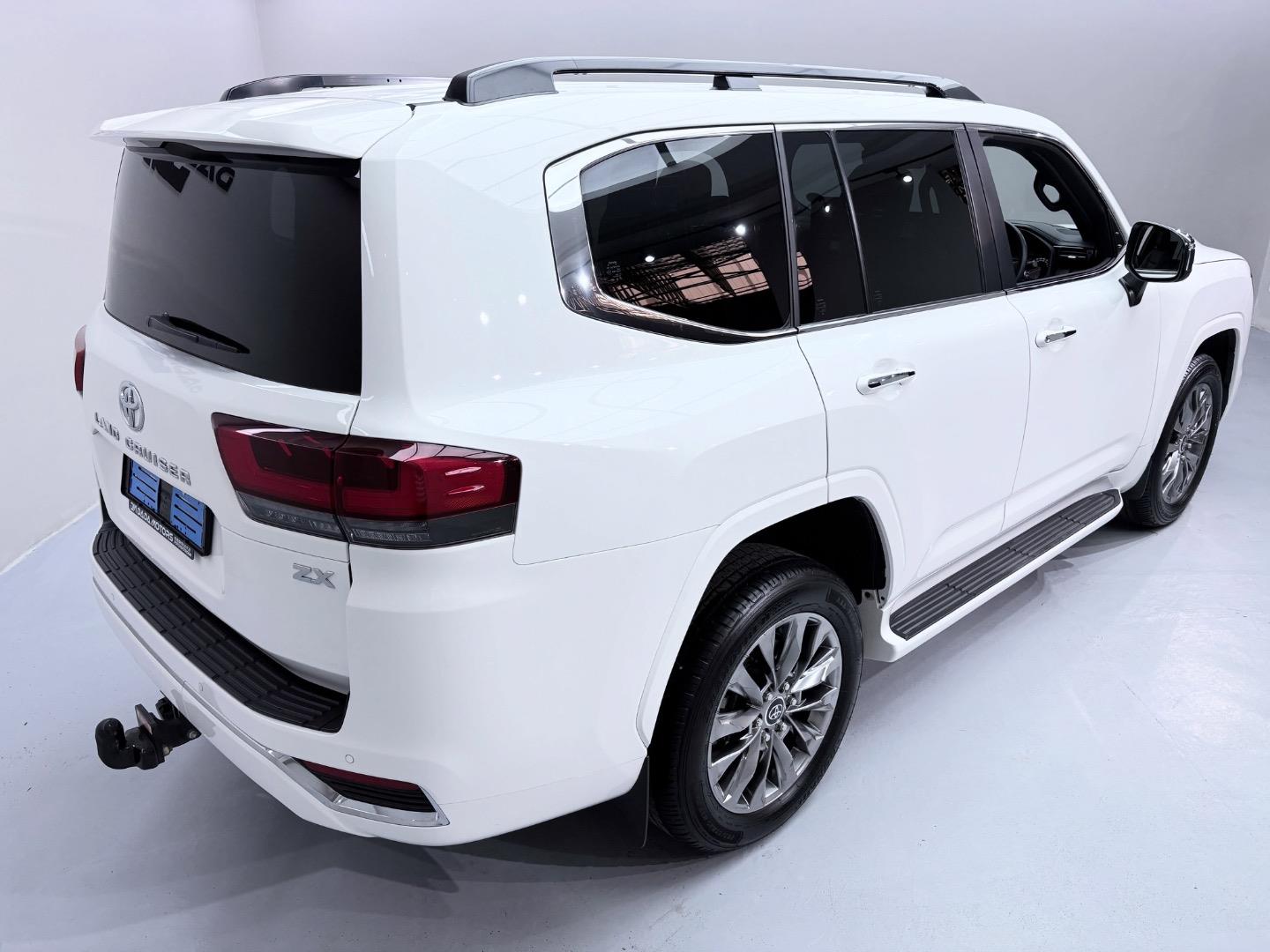 
								ToyotaLand Cruiser 3003.3D ZX full									