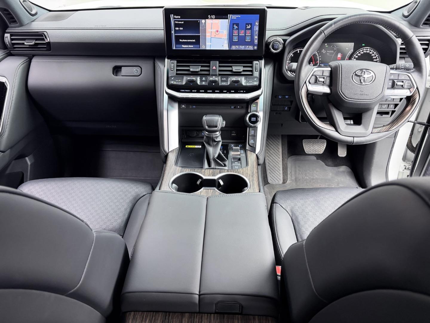 
								ToyotaLand Cruiser 3003.3D ZX full									