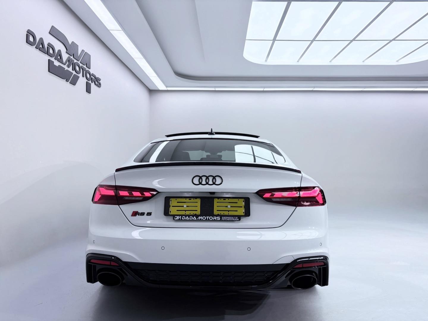 
								AudiRS5Sportback Quattro full									