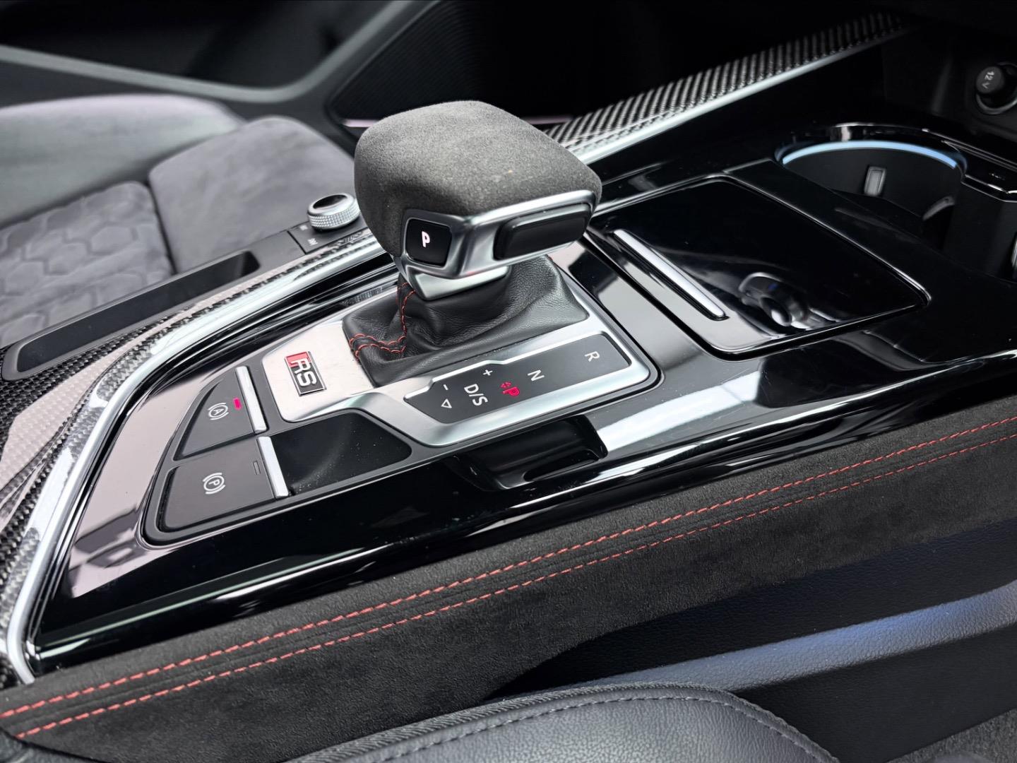 
								AudiRS5Sportback Quattro full									