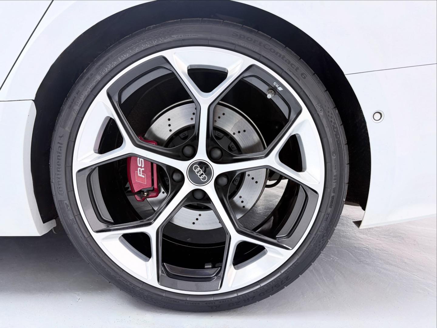 
								AudiRS5Sportback Quattro full									