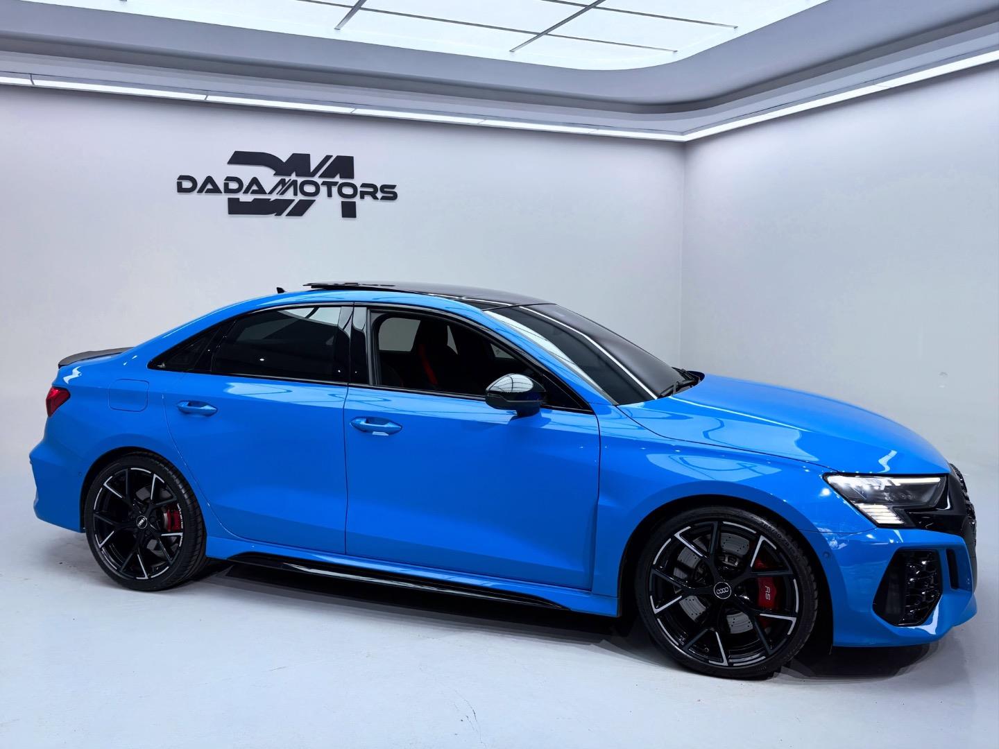 
								AudiRS3Sedan Quattro full									