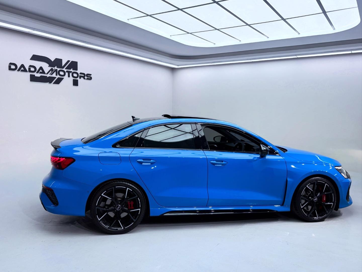 
								AudiRS3Sedan Quattro full									