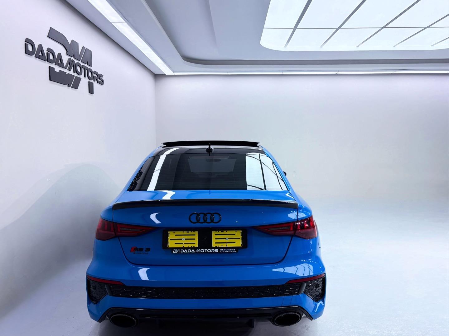 
								AudiRS3Sedan Quattro full									