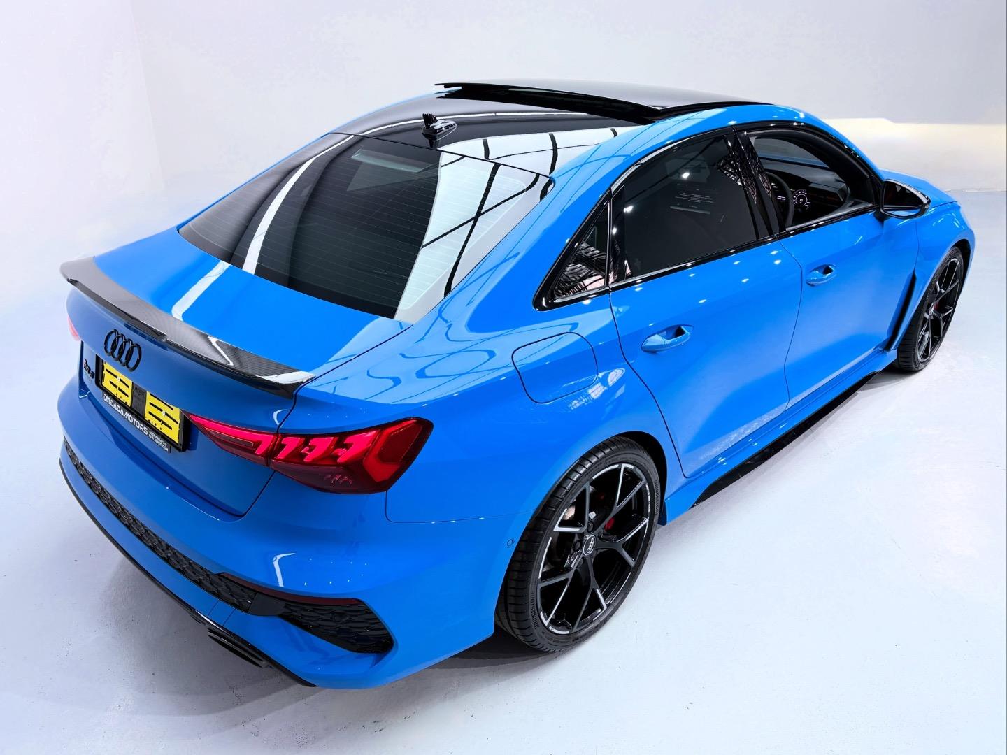 
								AudiRS3Sedan Quattro full									