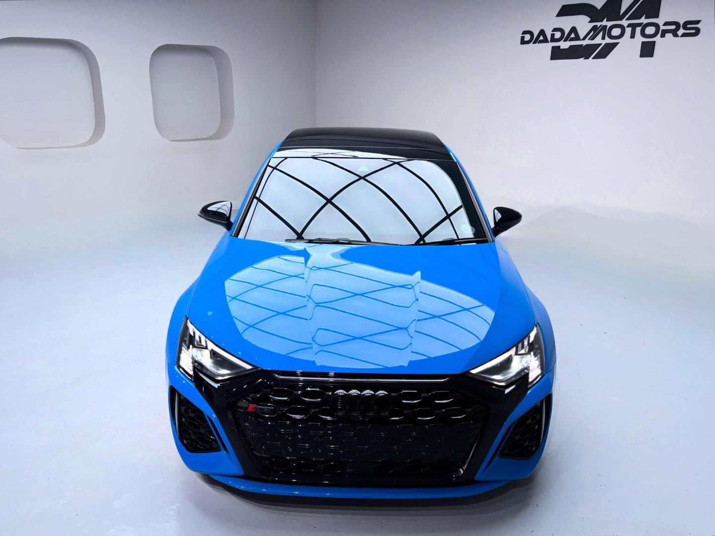 
								AudiRS3Sedan Quattro full									