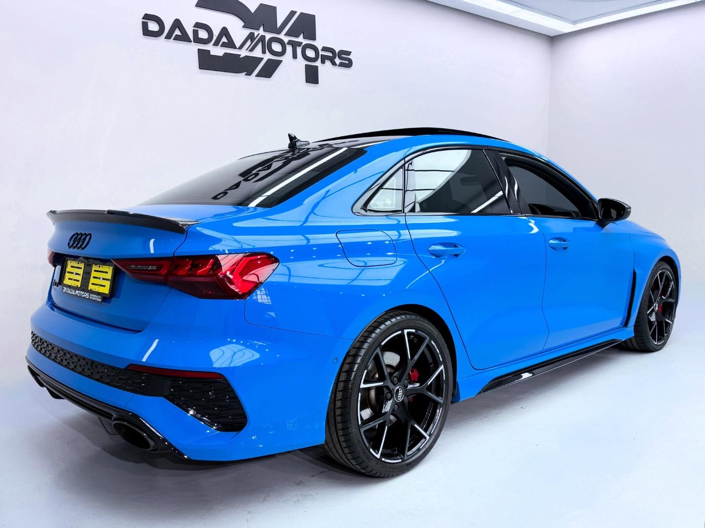 
								AudiRS3Sedan Quattro full									