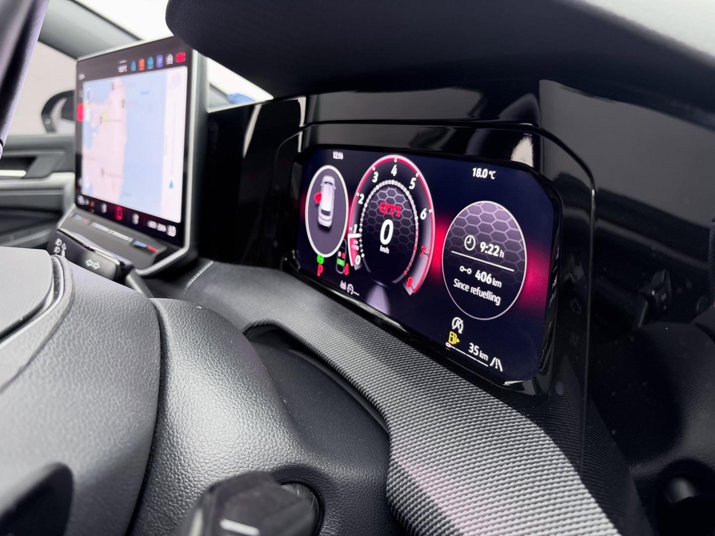 
								VolkswagenGolfGTI full									