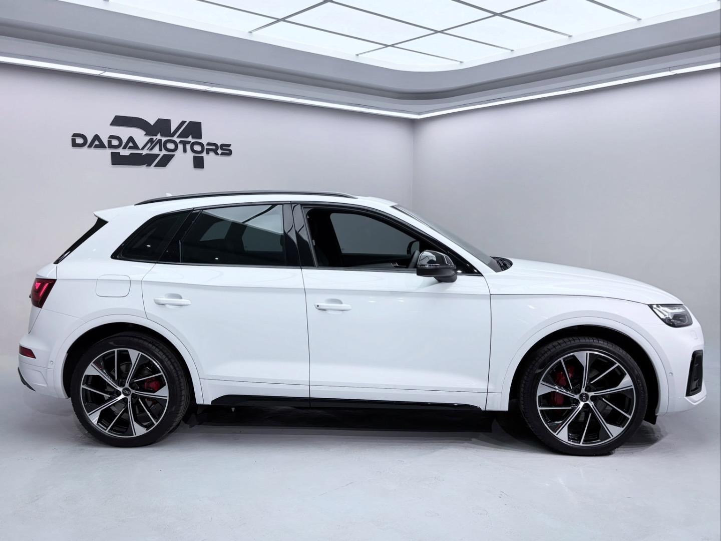 AudiSQ5TFSI Quattro Black Edition