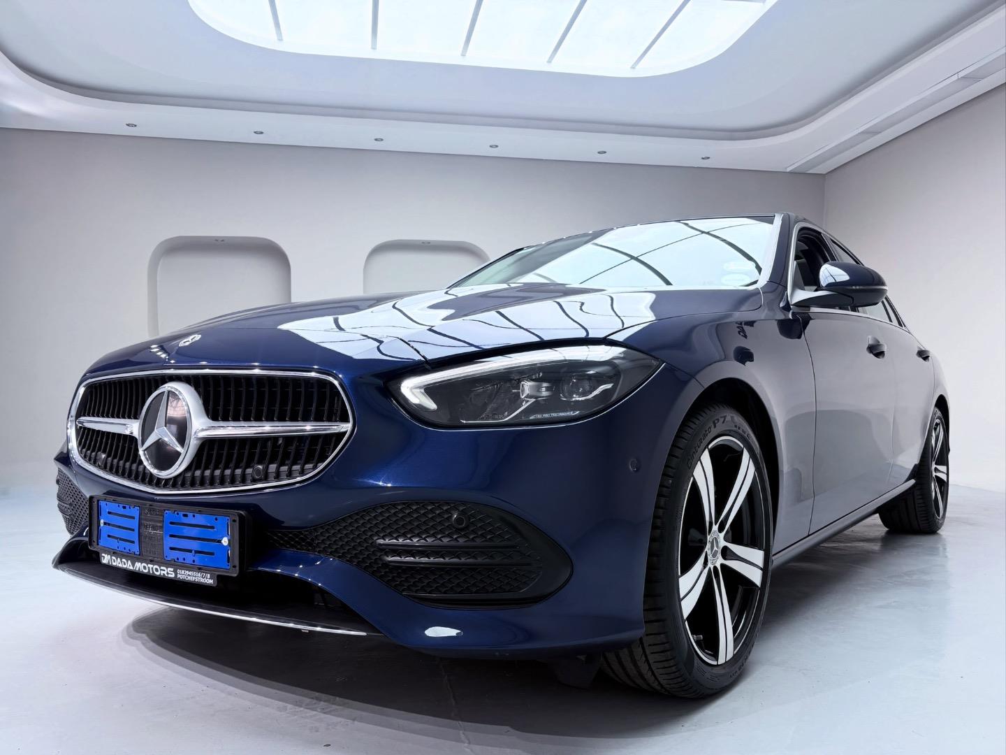 
								Mercedes-BenzC-ClassC200 Avantgarde full									