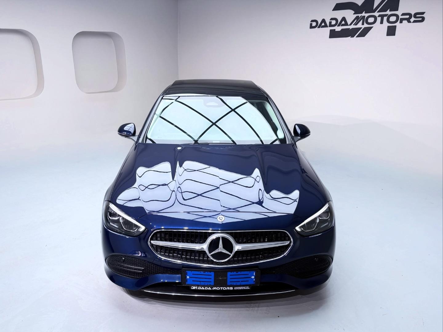 
								Mercedes-BenzC-ClassC200 Avantgarde full									