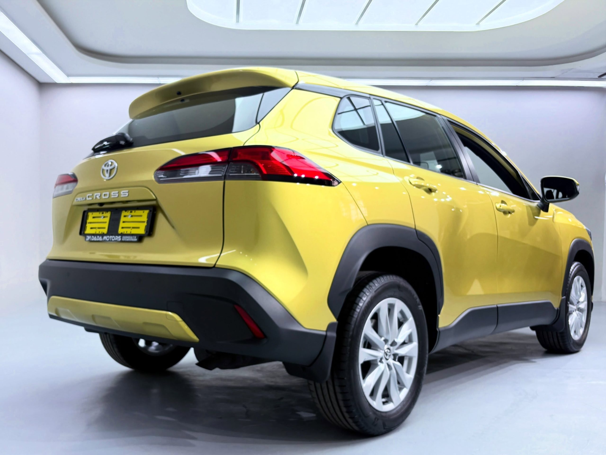 
								TOYOTA COR0LLA CROSS 1.8 XI full									