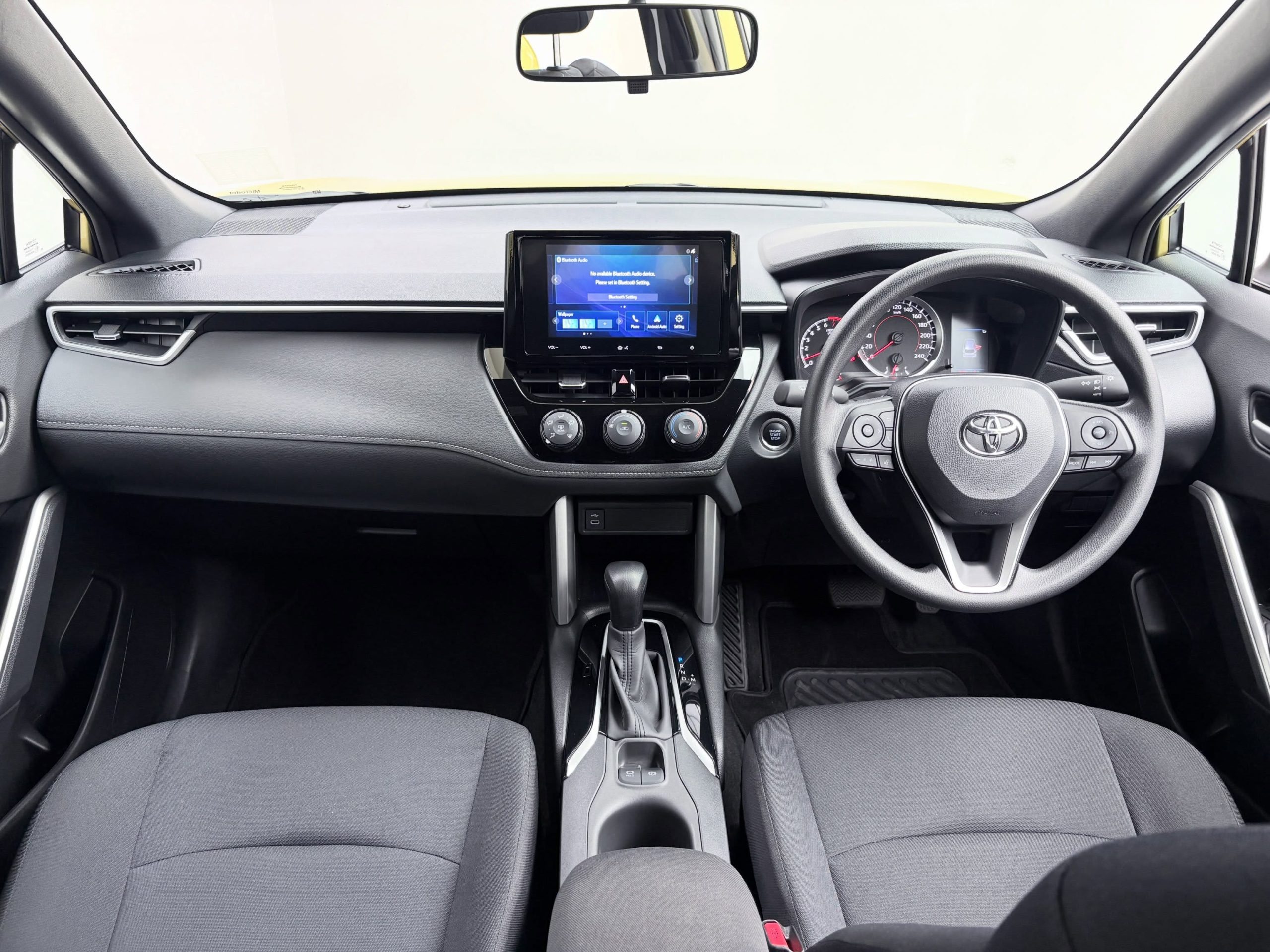 
								TOYOTA COR0LLA CROSS 1.8 XI full									