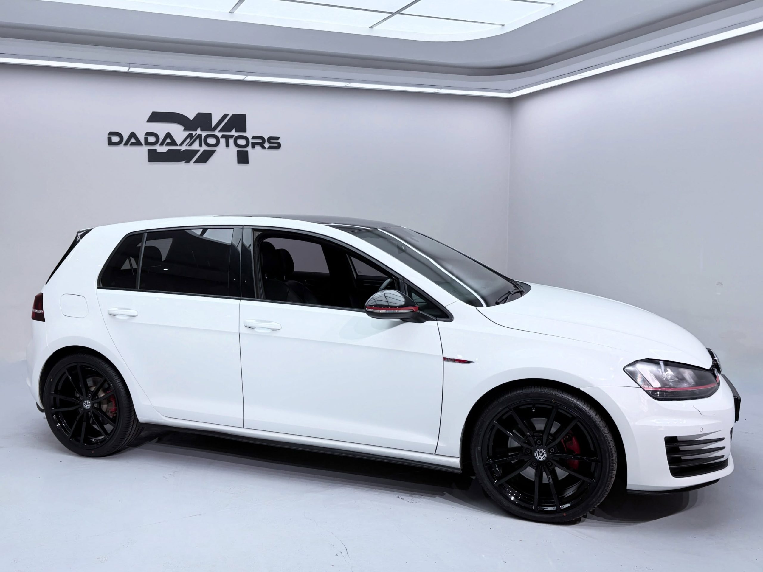 VOLKSWAGEN GOLF VII GTI 2.0 TSI DSG