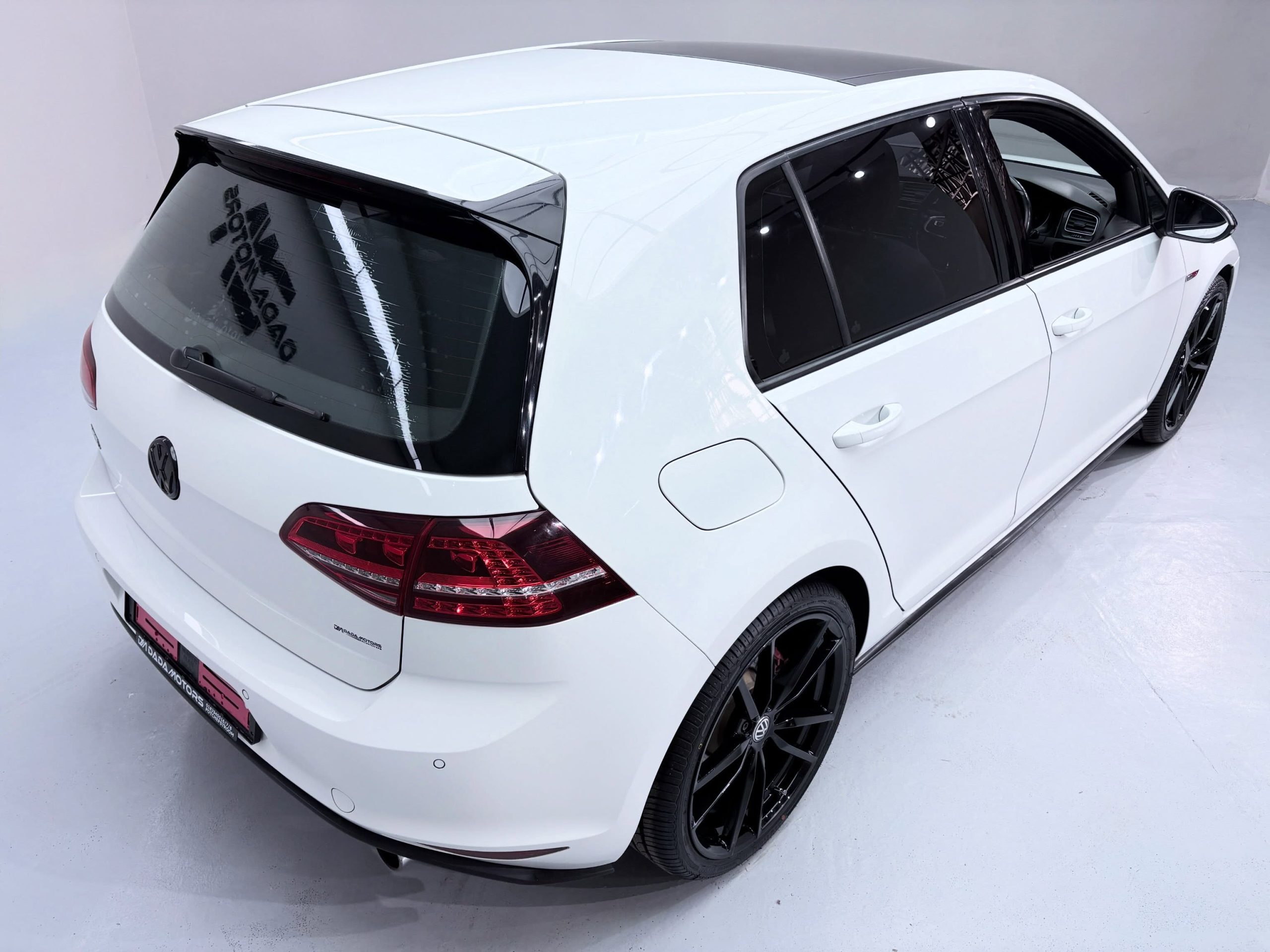 
								VOLKSWAGEN GOLF VII GTI 2.0 TSI DSG full									