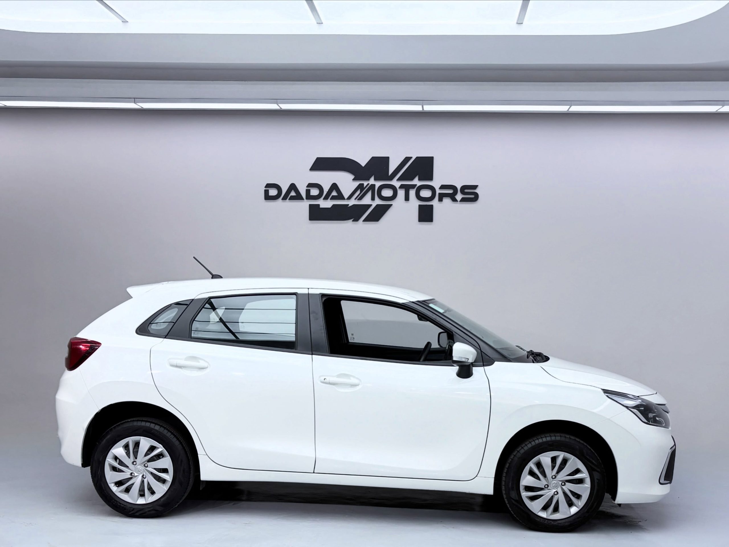 
								TOYOTA STARLET 1.5 XI full									