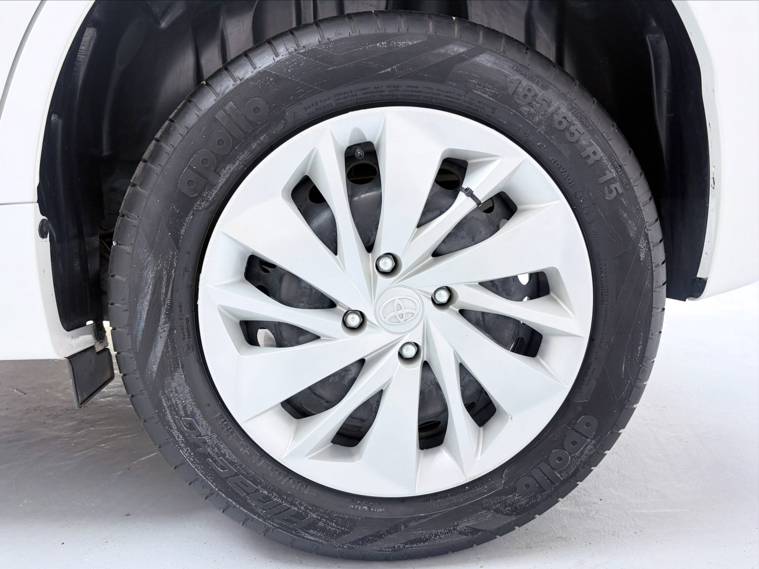 
								TOYOTA STARLET 1.5 XI full									