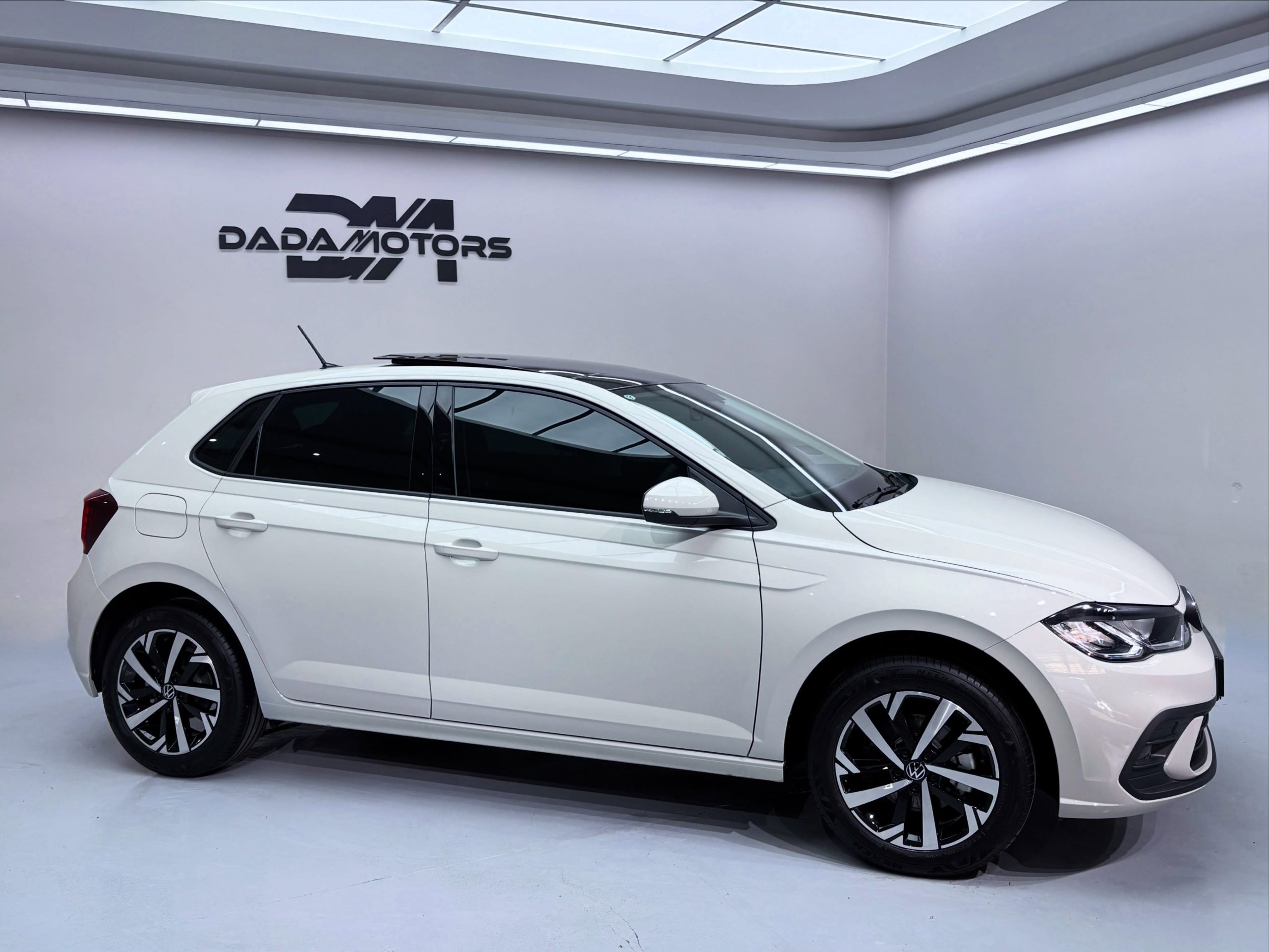 VOLKSWAGEN POLO 1.0 TSI LIFE DSG