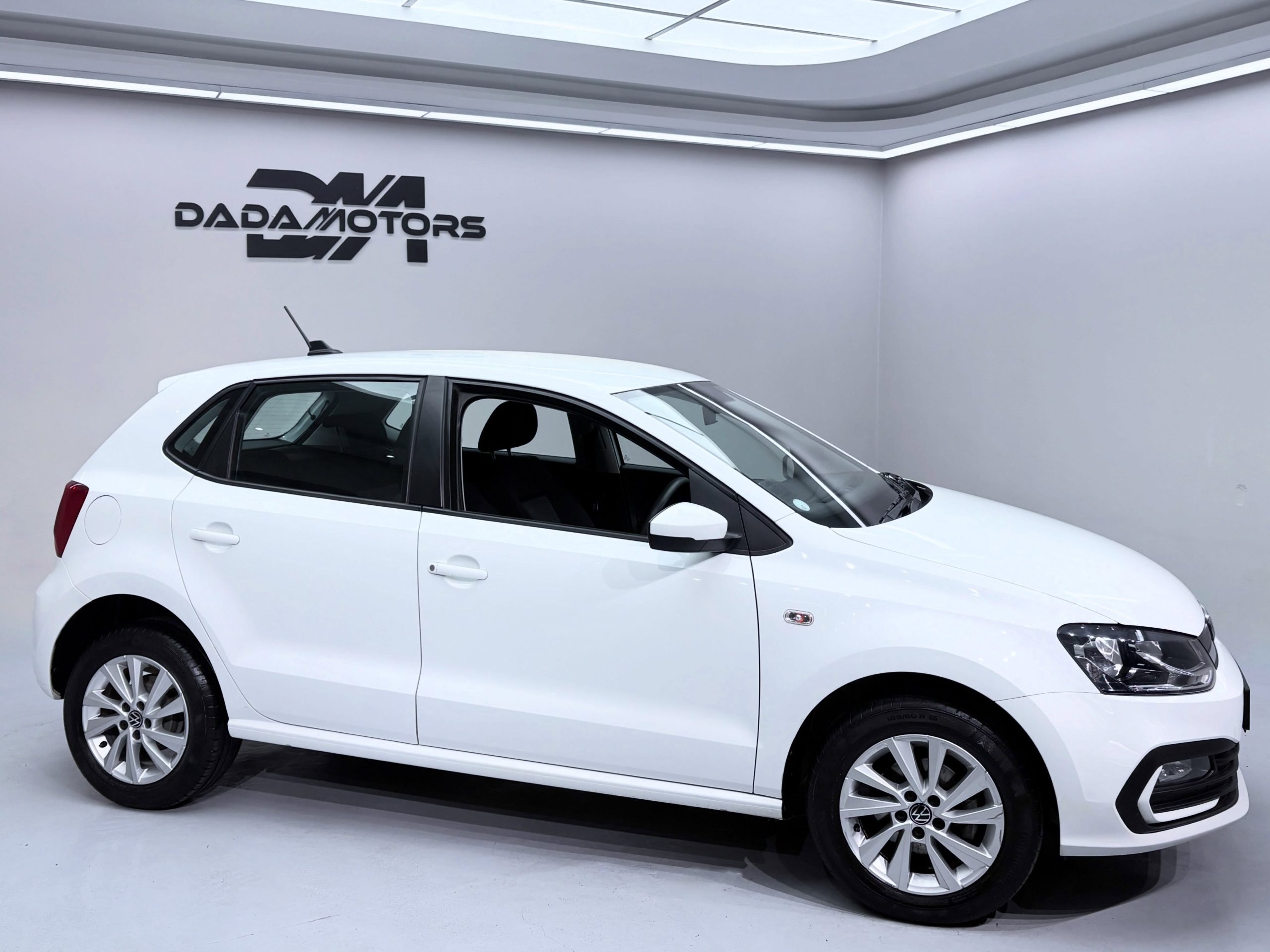 VOLKSWAGEN POLO VIVO 1.6 LIFE TIP
