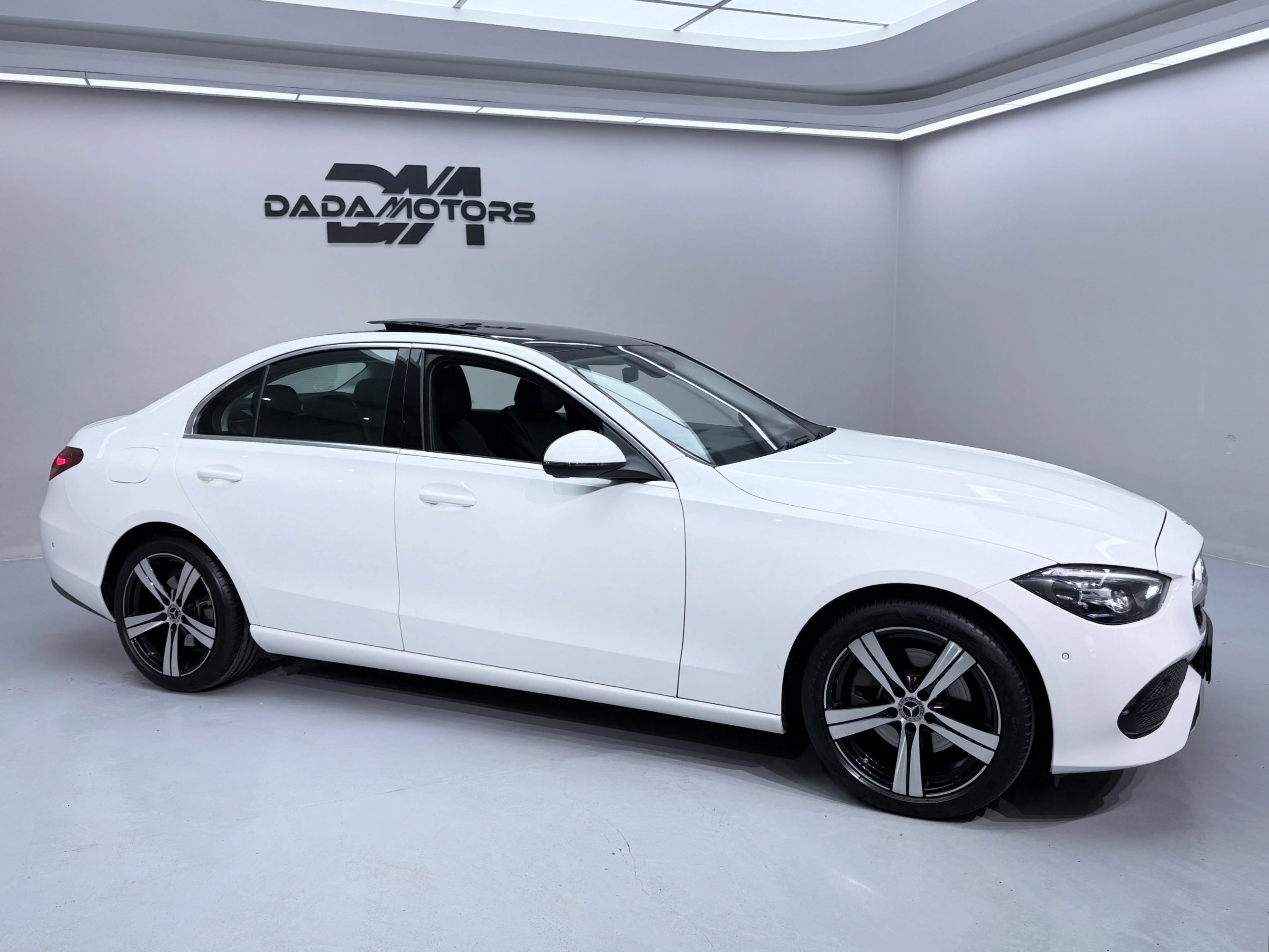 MERCEDES-BENZ C200 AVANT-GARDE A/T