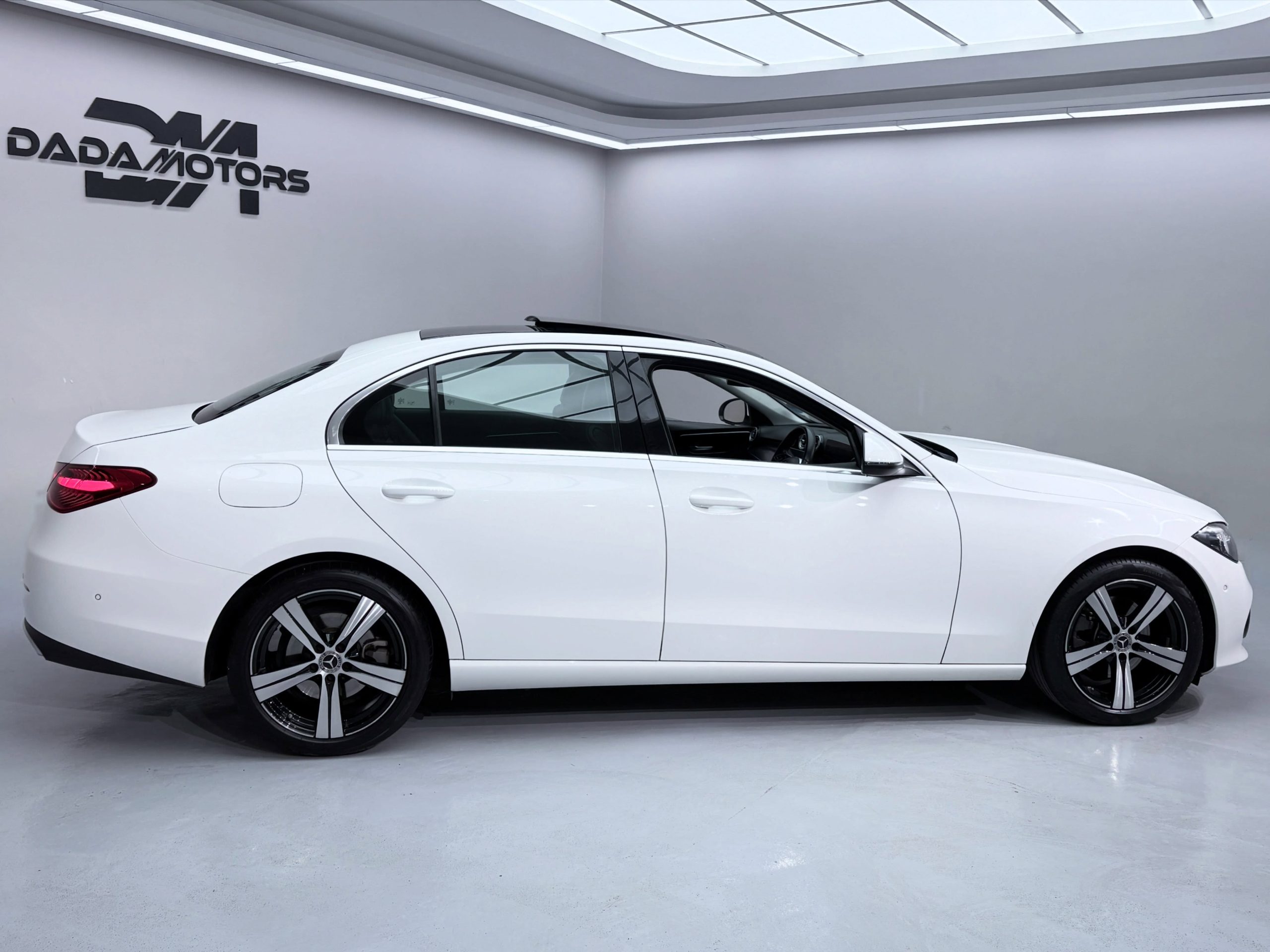 
								MERCEDES-BENZ C200 AVANT-GARDE A/T full									