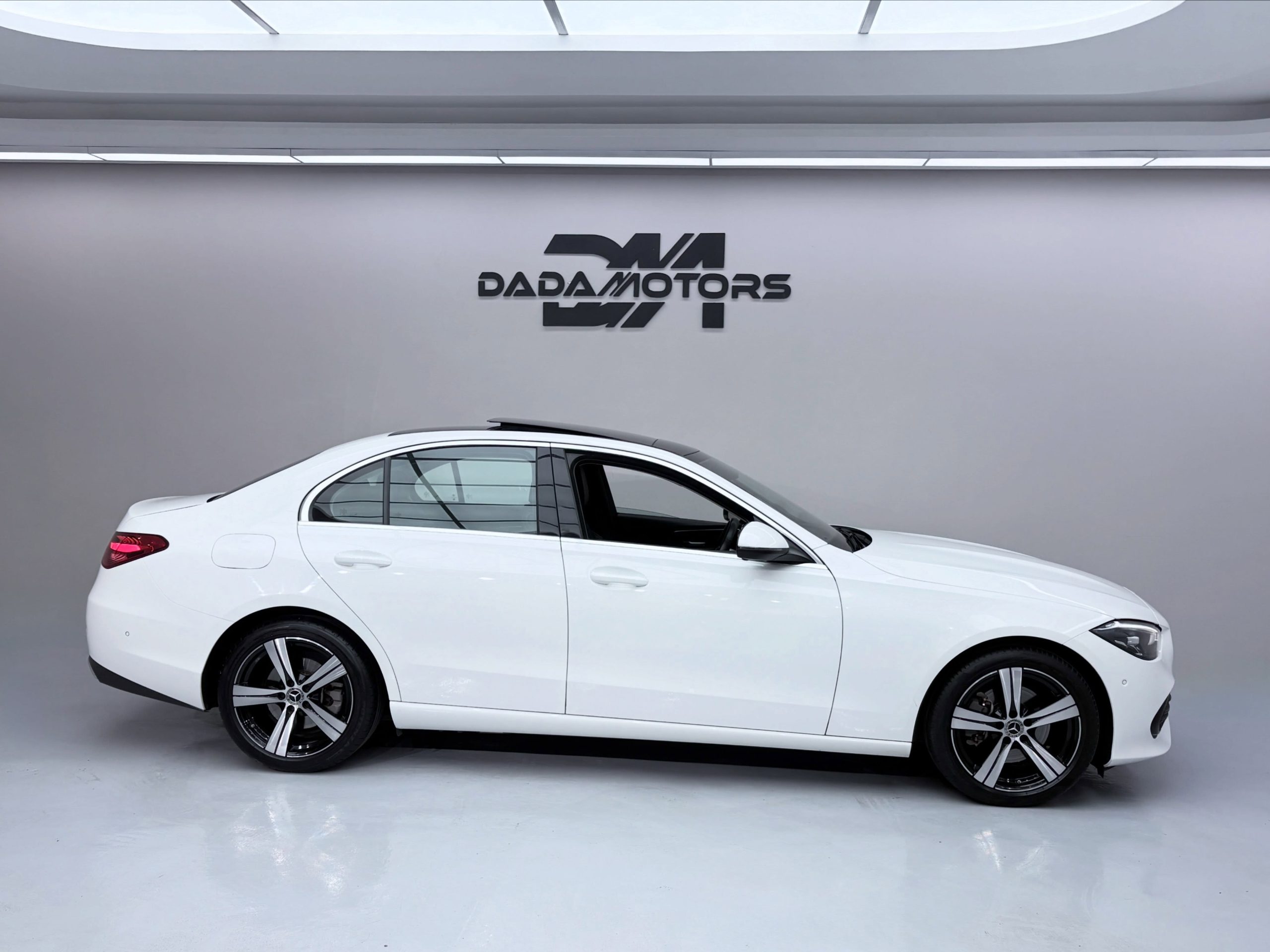 
								MERCEDES-BENZ C200 AVANT-GARDE A/T full									