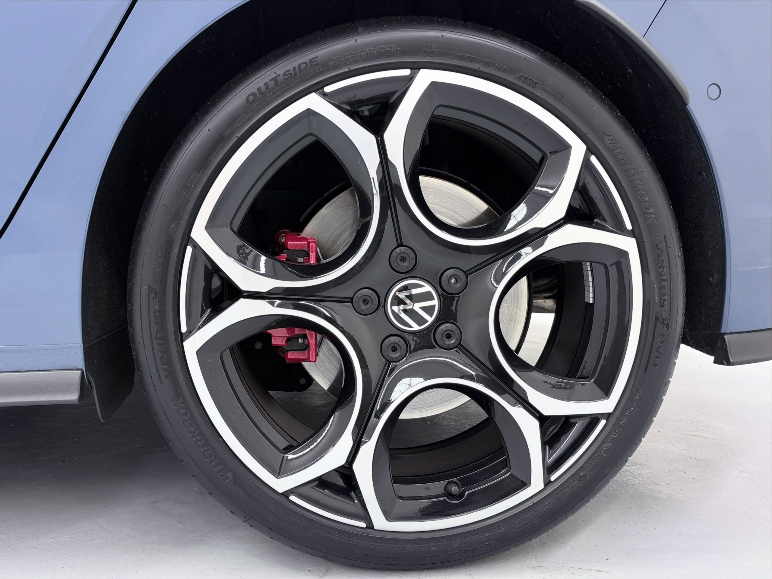 
								VOLKSWAGEN GOLF 8 GTI TSI DSG full									