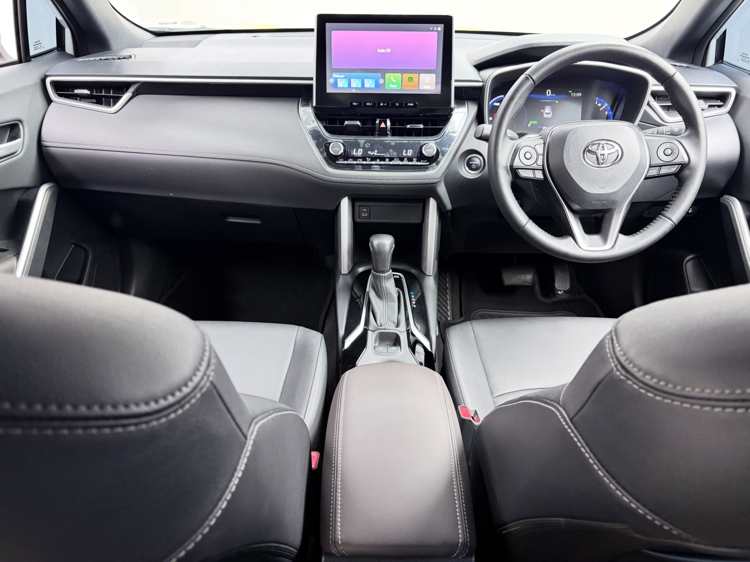 
								TOYOTA COROLLA CROSS 1.8 XS HYBRID full									